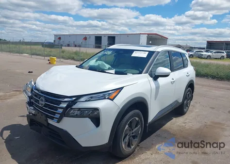 2025 Nissan Rogue Sv Intelligent Awd z USA, uszkodzony, nr VIN JN8BT3BB3SW153797